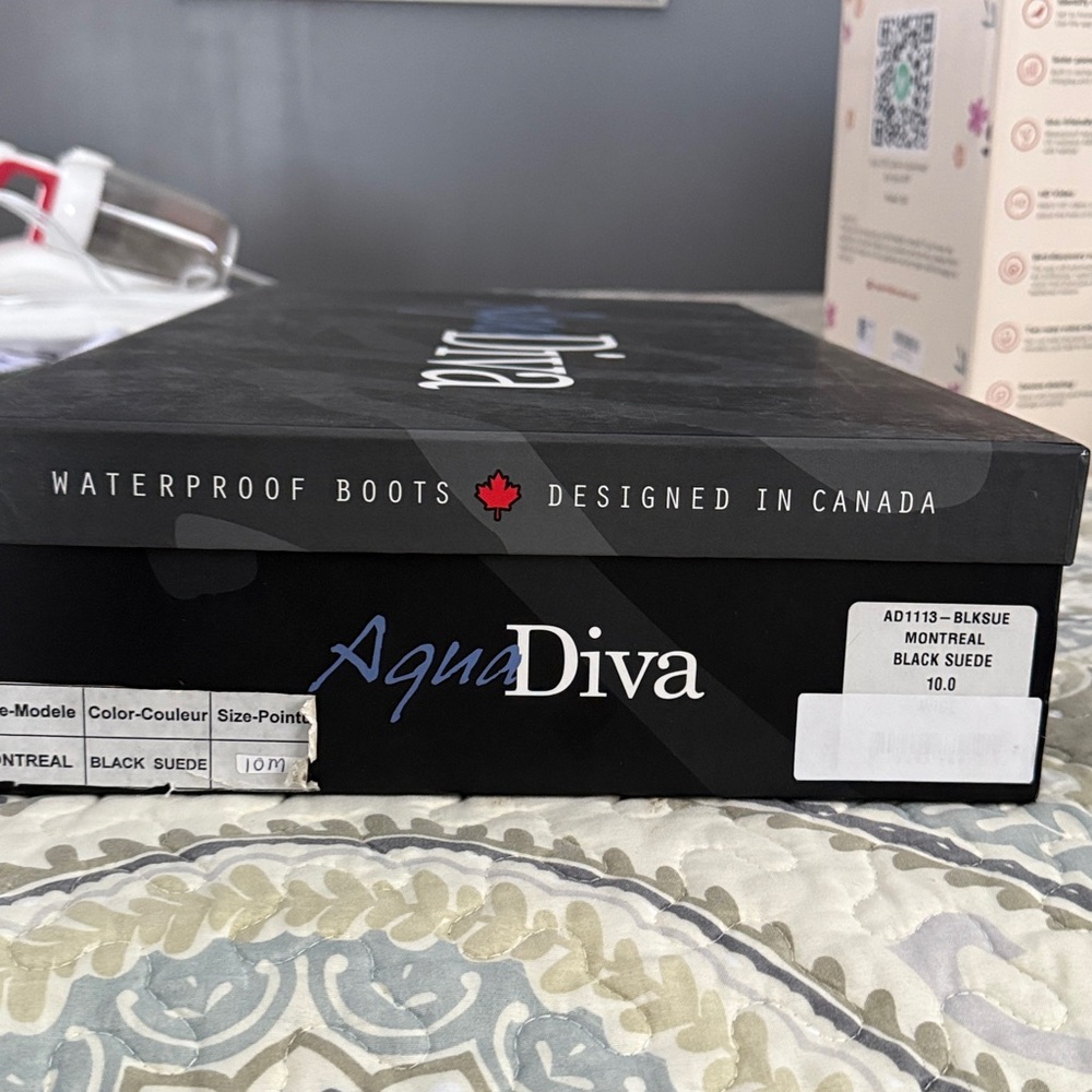 New in box, Aqua Diva tall black suede boots
size 10 M - Picture 10 of 15